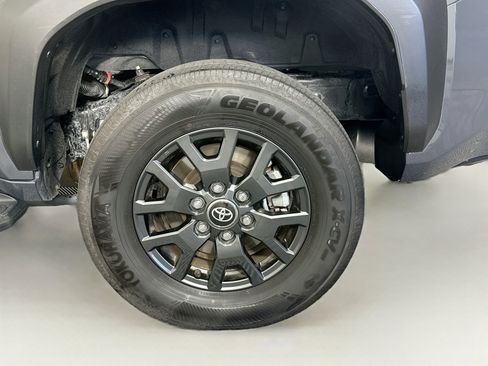 Used 2025 Toyota 4Runner SR5 AWD/4WD image 11