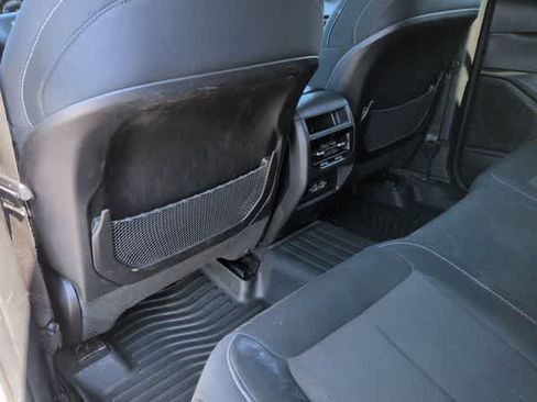 Used 2023 Jeep Grand Cherokee Laredo AWD/4WD image 18