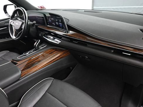 Used 2022 Cadillac Escalade ESV Premium Luxury AWD/4WD image 25
