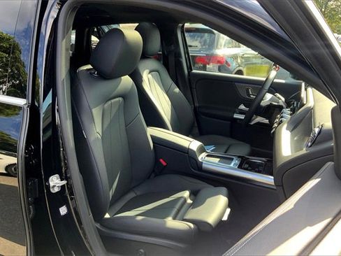 Used 2025 Mercedes-Benz GLA 250 4MATIC image 7