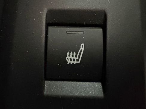 Used 2023 Toyota Crown Limited image 13