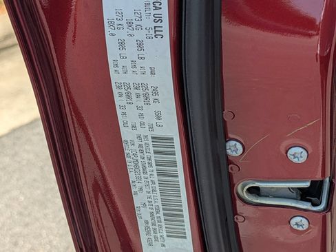 Used 2019 Jeep Cherokee Limited AWD/4WD image 44
