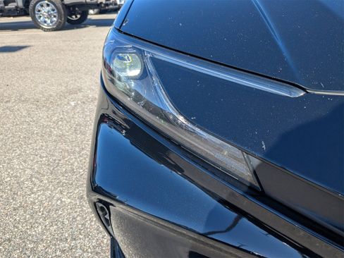 Used 2025 Toyota Camry LE image 10