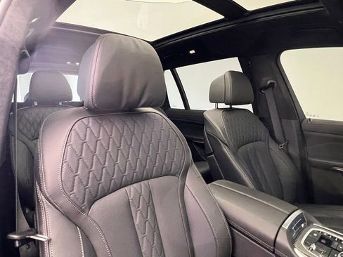 Certified 2026 BMW X7 M60i AWD/4WD image 7