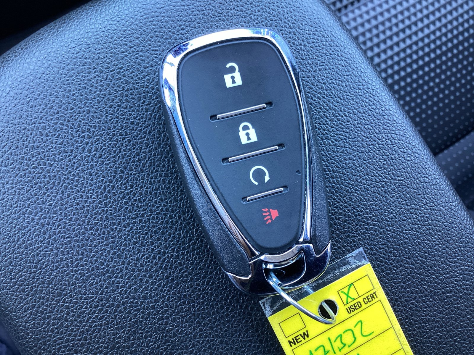 Used 2026 Chevrolet Trax LT FWD image 32