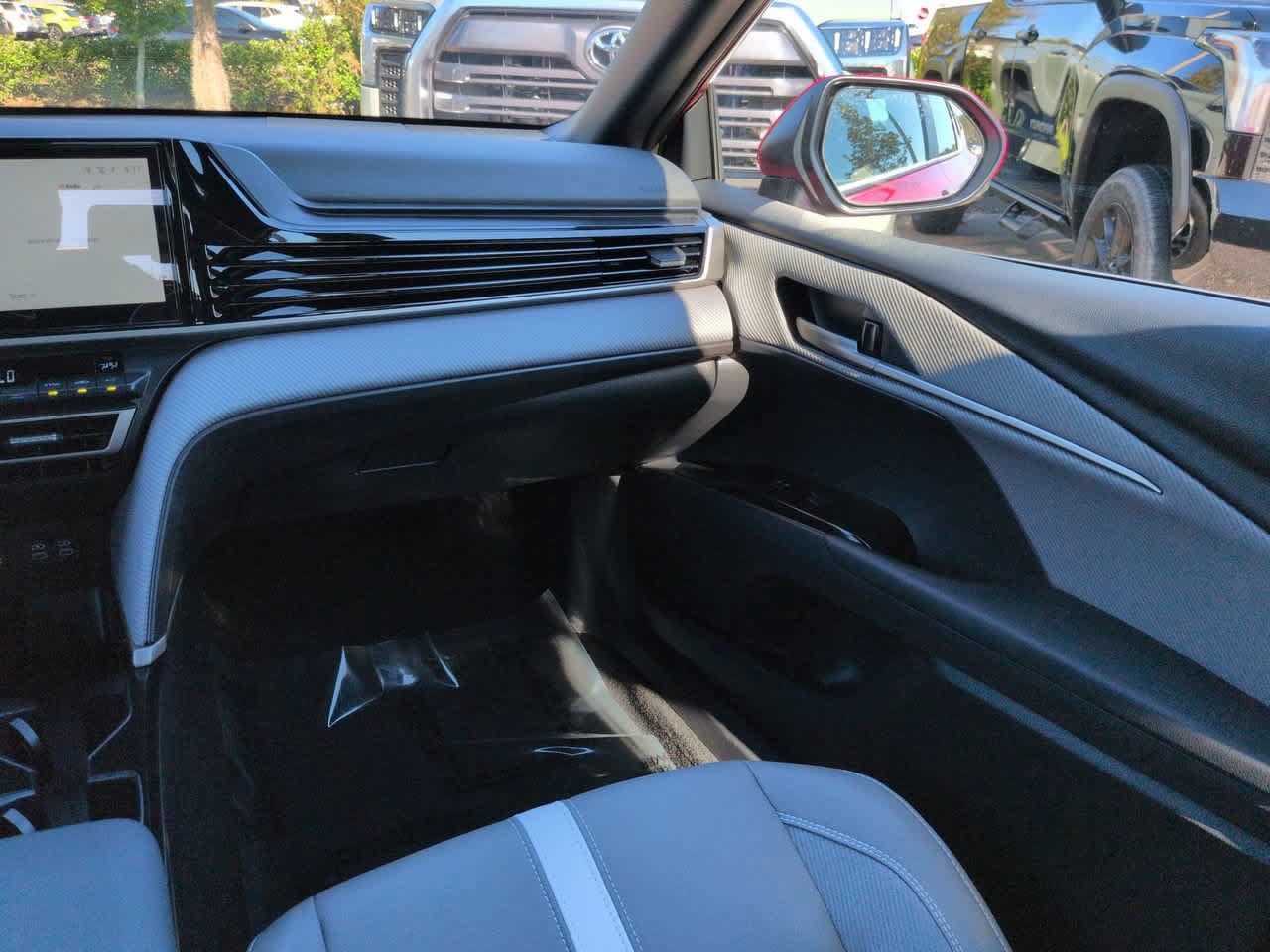 Used 2026 Toyota Camry SE w/ Multimedia Upgrade Package FWD image 16