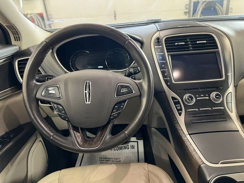 Used 2016 Lincoln MKX Select w/ Select Plus Package image 7