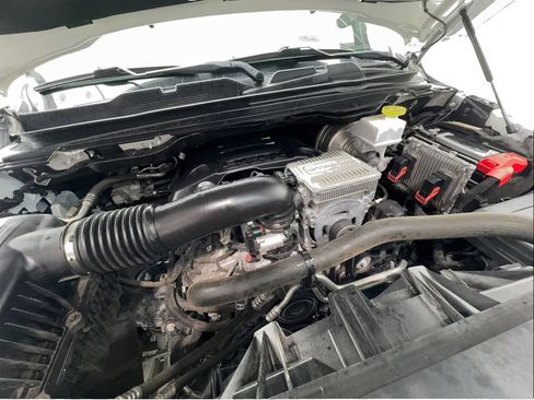 Used 2022 RAM 1500 Laramie w/ Sport Appearance Package image 18