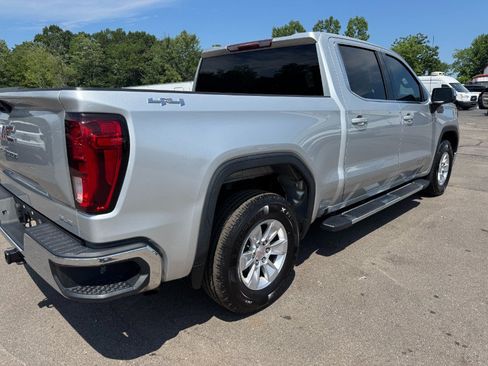 Used 2019 GMC Sierra 1500 SLE w/ Remote Start Package AWD/4WD image 11