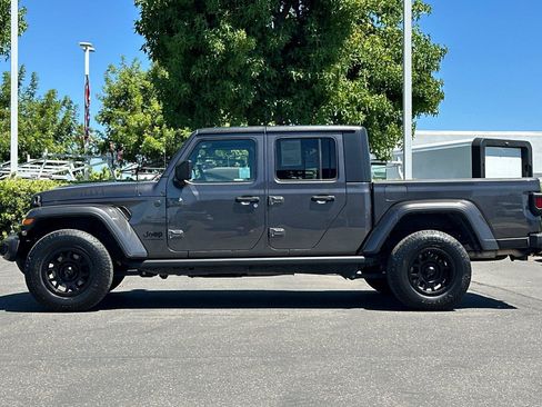 Used 2023 Jeep Gladiator Sport AWD/4WD image 6