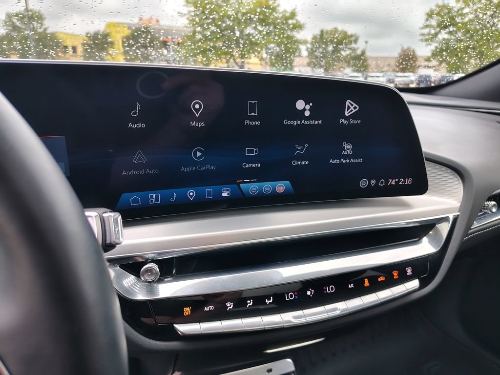 Used 2024 Cadillac Lyriq Sport AWD/4WD image 17