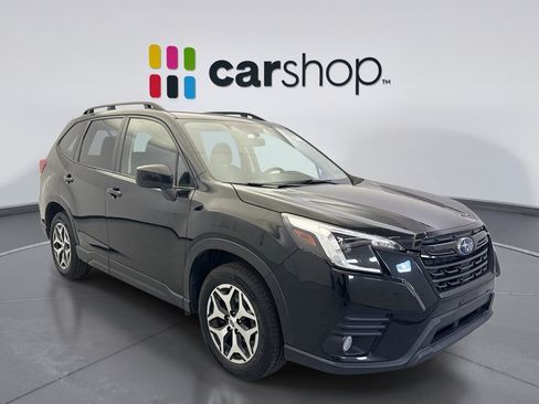 Used 2023 Subaru Forester Premium AWD/4WD image 7