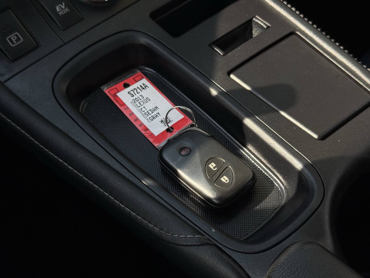 Used 2013 Lexus CT 200h FWD image 21