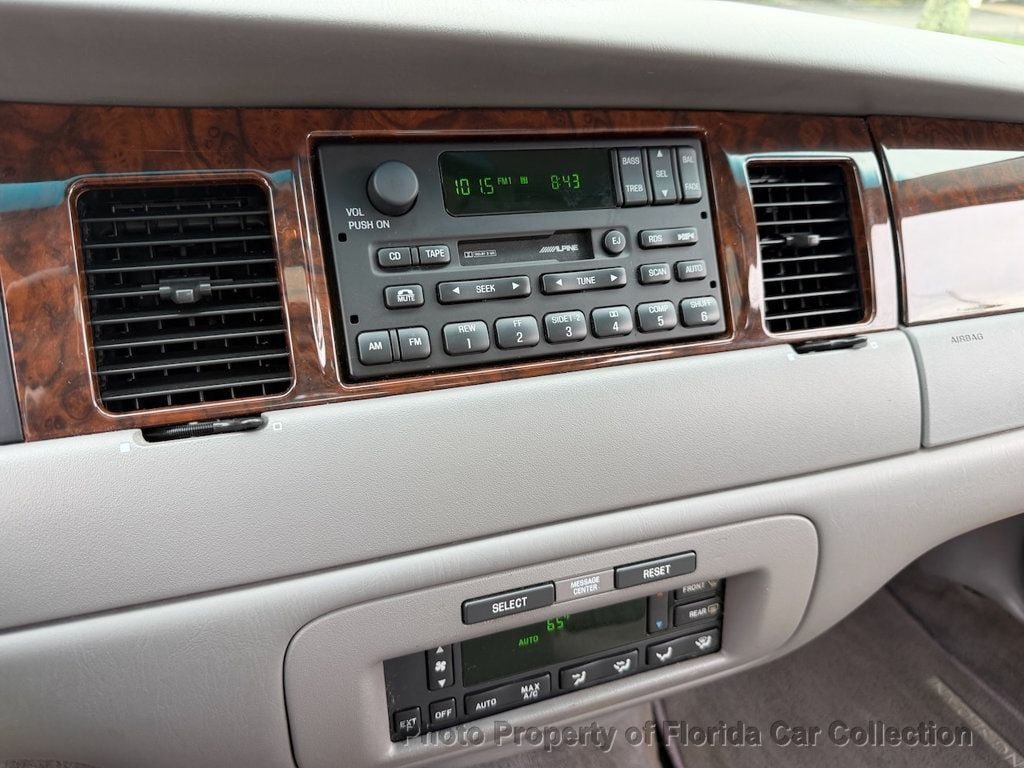 Used 1999 Lincoln Town Car Signature RWD image 41