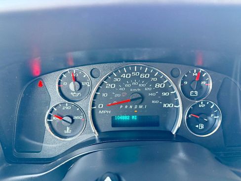 Used 2021 Chevrolet Express 2500 w/ Driver Convenience Package RWD image 18