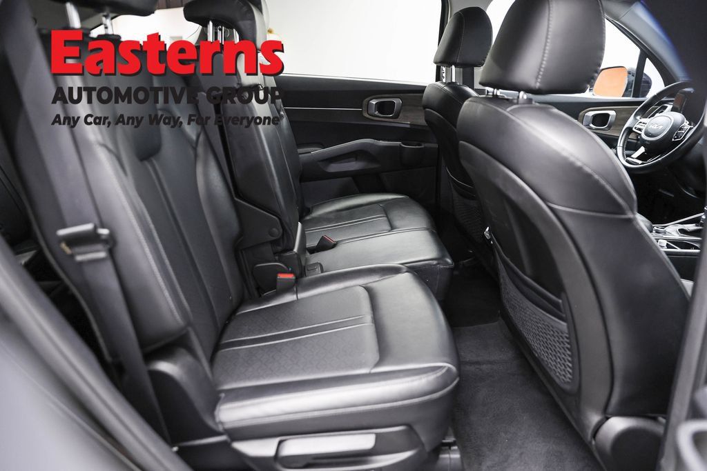 Used 2022 Kia Sorento S AWD/4WD image 22