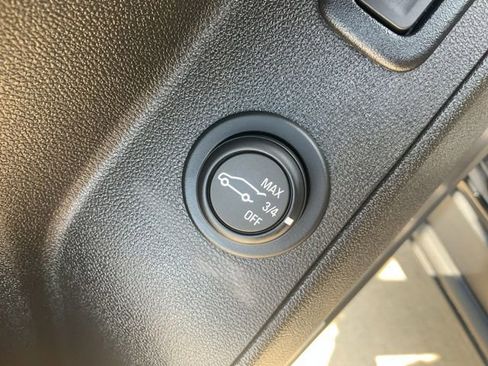 Used 2019 Chevrolet Equinox Premier FWD image 6