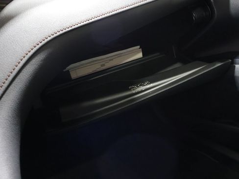 Used 2019 Toyota Camry XLE FWD image 28