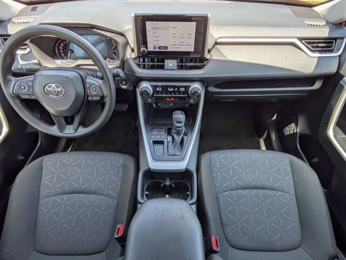 Used 2025 Toyota RAV4 XLE image 16