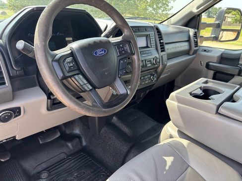 Used 2017 Ford F350 XL AWD/4WD image 14