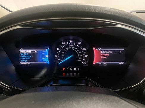 Used 2020 Ford Fusion SE image 21