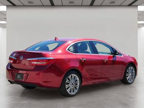Used 2012 Buick Verano Leather FWD image 5