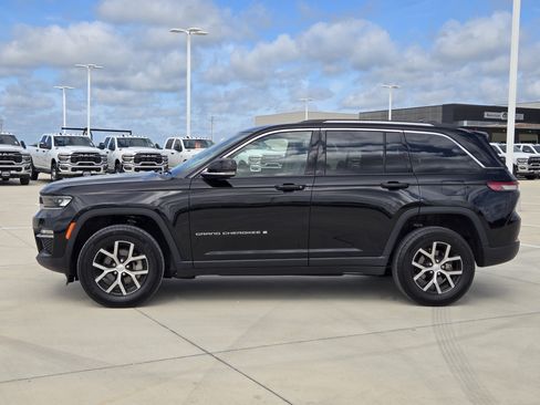 Certified 2023 Jeep Grand Cherokee Limited AWD/4WD image 5