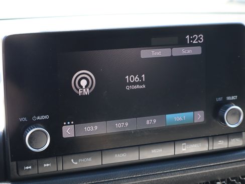 Used 2023 Honda CR-V Sport image 32