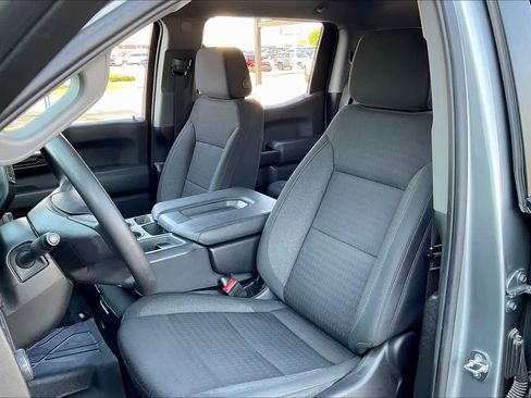 Used 2024 Chevrolet Silverado 1500 Custom image 9