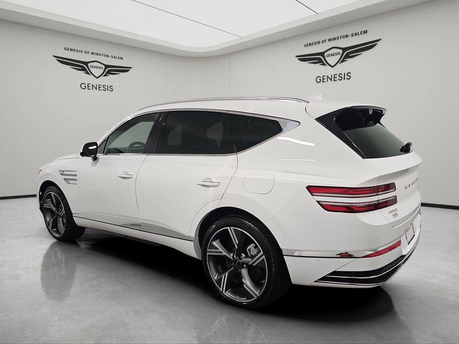 Used 2025 Genesis GV80 3.5T Prestige AWD/4WD image 3