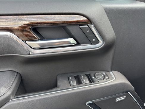 Used 2025 GMC Sierra 1500 Elevation w/ Preferred Package AWD/4WD image 9