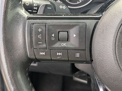 Used 2023 Nissan Rogue SL w/ SL Premium Package image 16