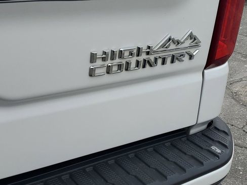 Used 2021 Chevrolet Silverado 1500 High Country image 37