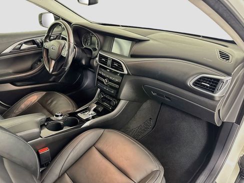 Used 2018 INFINITI QX30 AWD image 22