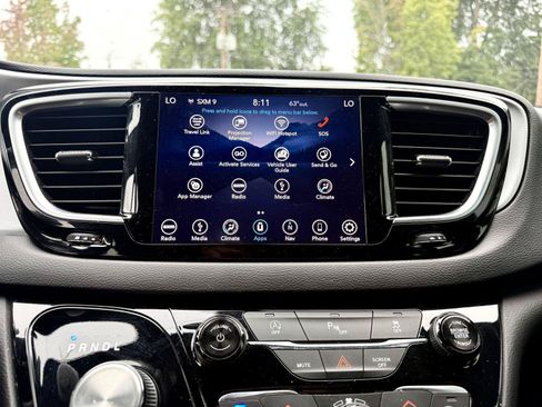 Used 2019 Chrysler Pacifica Touring Plus w/ S Appearance Package FWD image 10