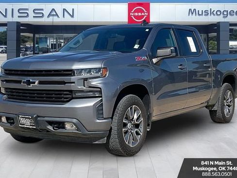 Used 2020 Chevrolet Silverado 1500 RST AWD/4WD image 3
