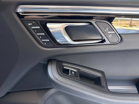 New 2026 Porsche Macan AWD/4WD image 20