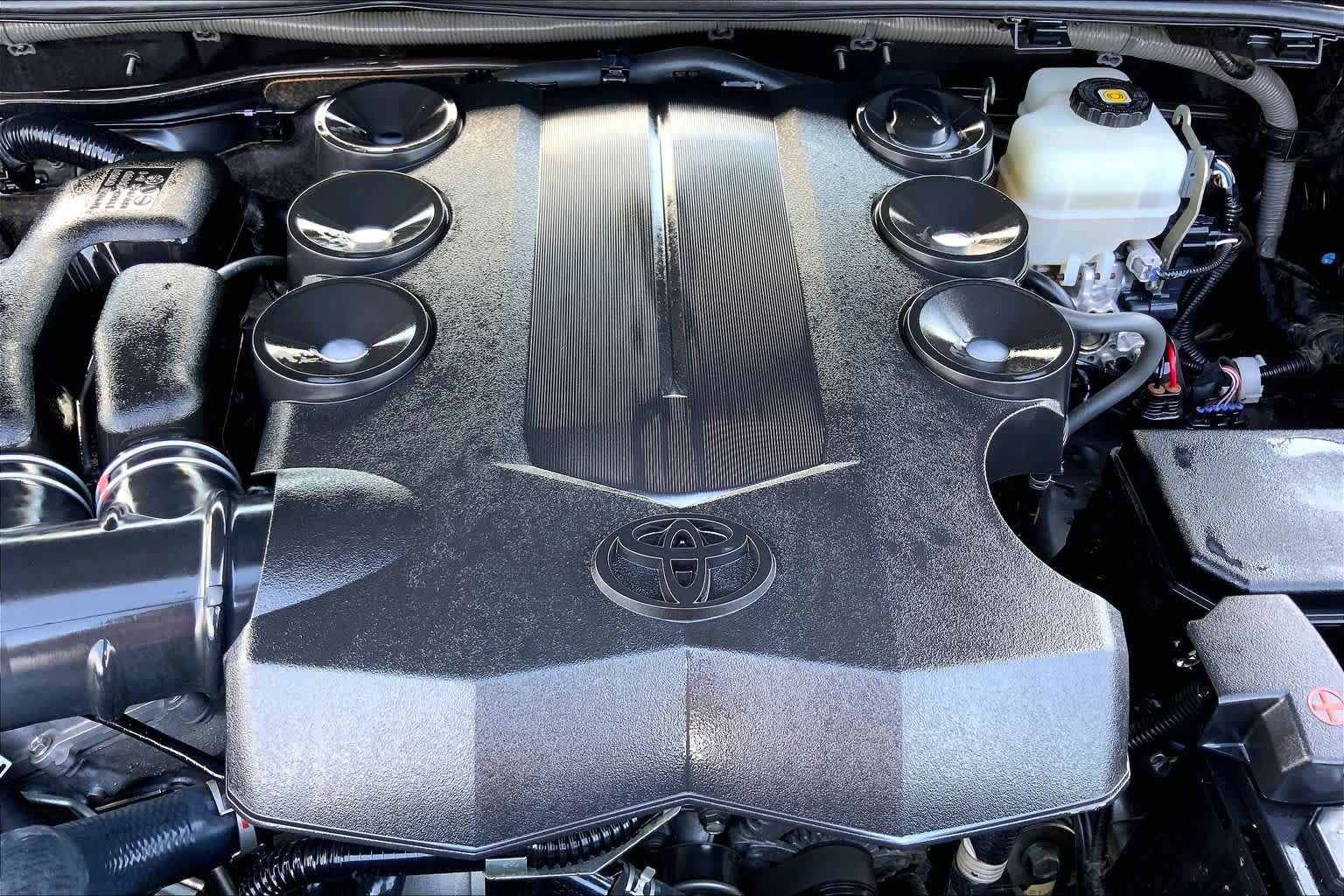 Used 2019 Toyota 4Runner TRD Off-Road Premium AWD/4WD image 32