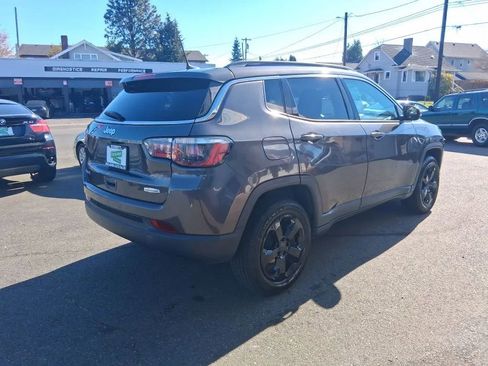 Used 2018 Jeep Compass Latitude w/ Popular Equipment Group image 5