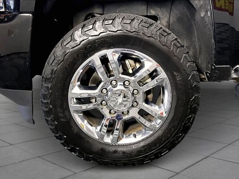 Used 2017 Chevrolet Silverado 2500 High Country w/ Duramax Plus Package image 10