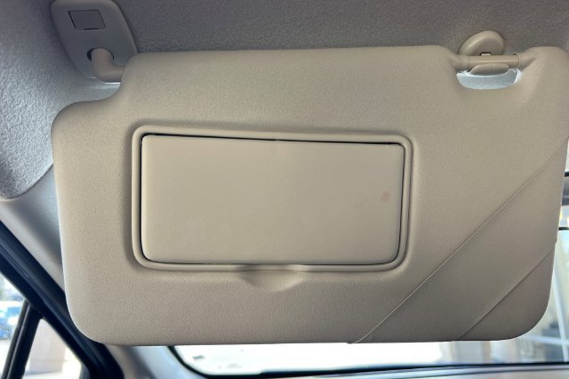 Used 2025 Nissan Versa SV FWD image 37