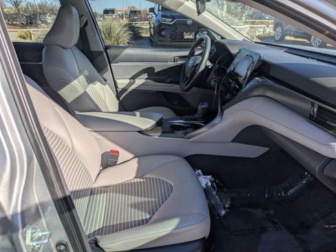 Used 2023 Toyota Camry SE image 29