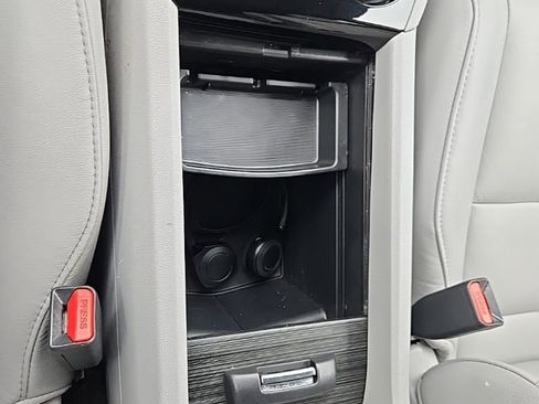 Used 2018 Honda Pilot Touring image 37