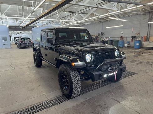 Used 2024 Jeep Gladiator Sport AWD/4WD image 10