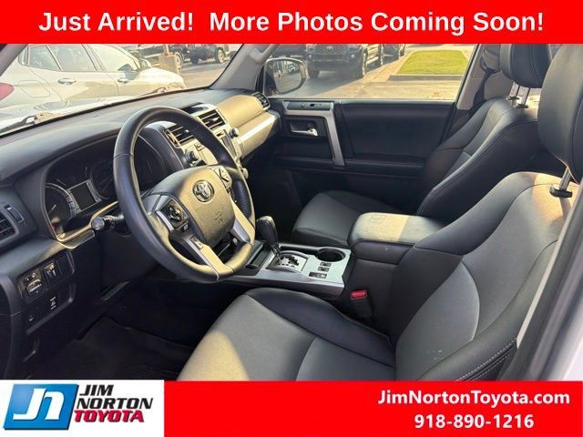 Used 2018 Toyota 4Runner SR5 Premium AWD/4WD image 9