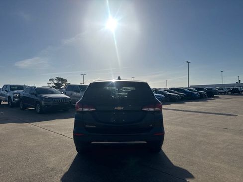 Used 2023 Chevrolet Equinox LT FWD image 16