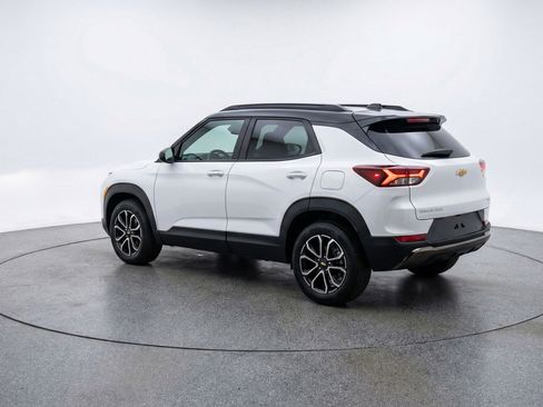 Used 2025 Chevrolet TrailBlazer LT image 6