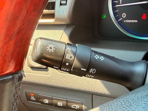 Used 2008 Lexus LX 570 4WD w/ Technology Pkg image 18