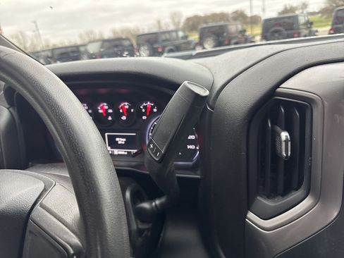 Used 2021 Chevrolet Silverado 2500 Custom w/ Custom Value Package image 21