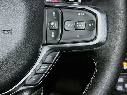 New 2026 RAM 1500 4x4 Crew Cab image 29